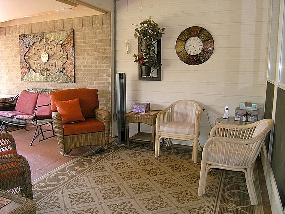 5th image of 5721 Longhorn Ln