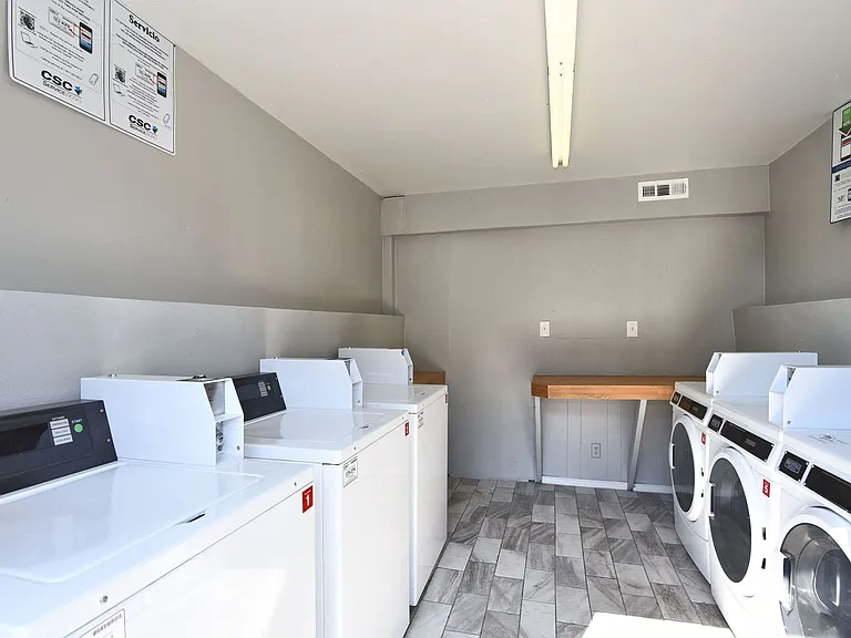 South Point Apartments — Photo 10