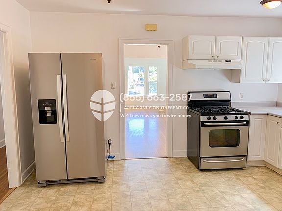 2nd image of 4117 Beethoven St