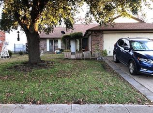 809 Camino Ct, Grand Prairie, TX 75052
