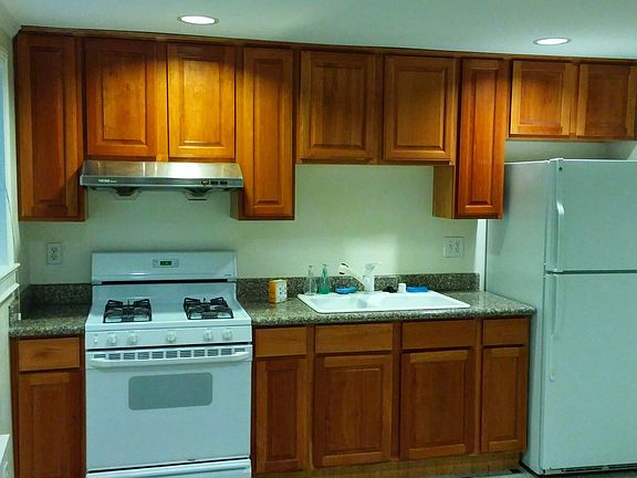 2nd image of 1623 Clement St