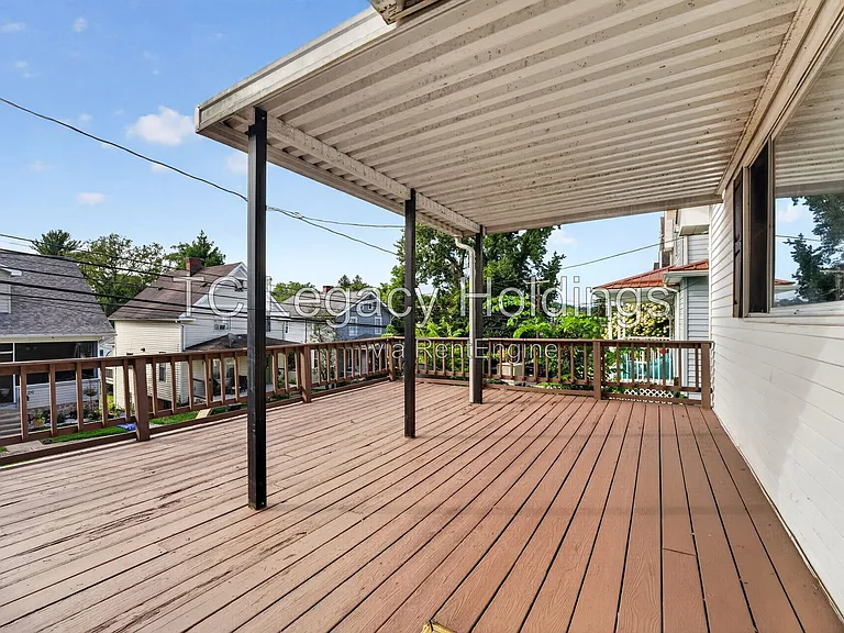 729 Ridgeway Ave — Photo 3