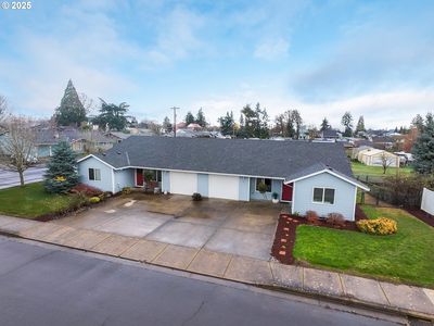 402 E Washington St, Carlton, OR, 97111