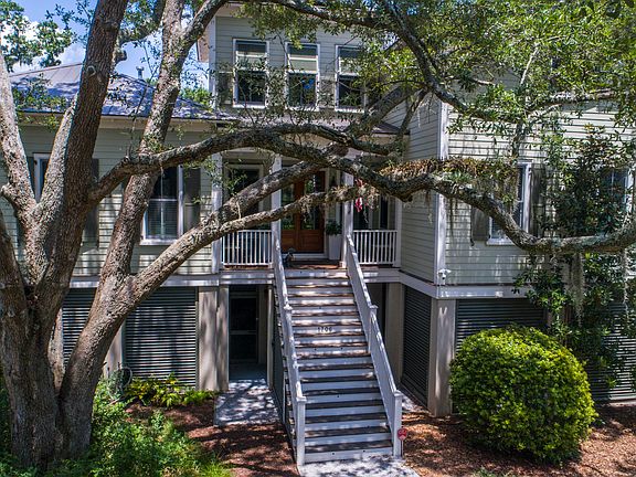 2nd image of 1706 Ancient Oaks Ln