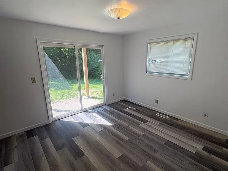 1504 W Tiffany Dr — Photo 6