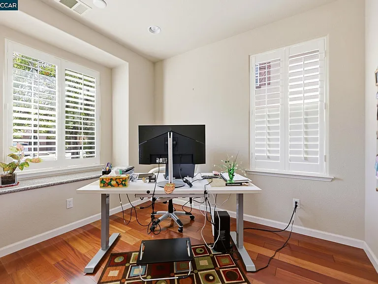 165 Paddington Ct — Photo 30