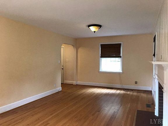 5th image of 2104 Mimosa Dr