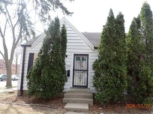 4703 W Congress St, Milwaukee, WI 53218