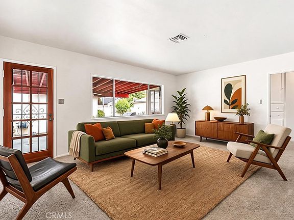 4th image of 836 N 10th Ave