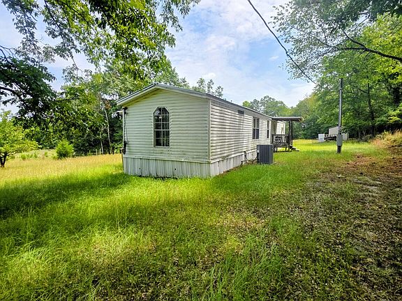 3rd image of 1422 State Highway 23 N