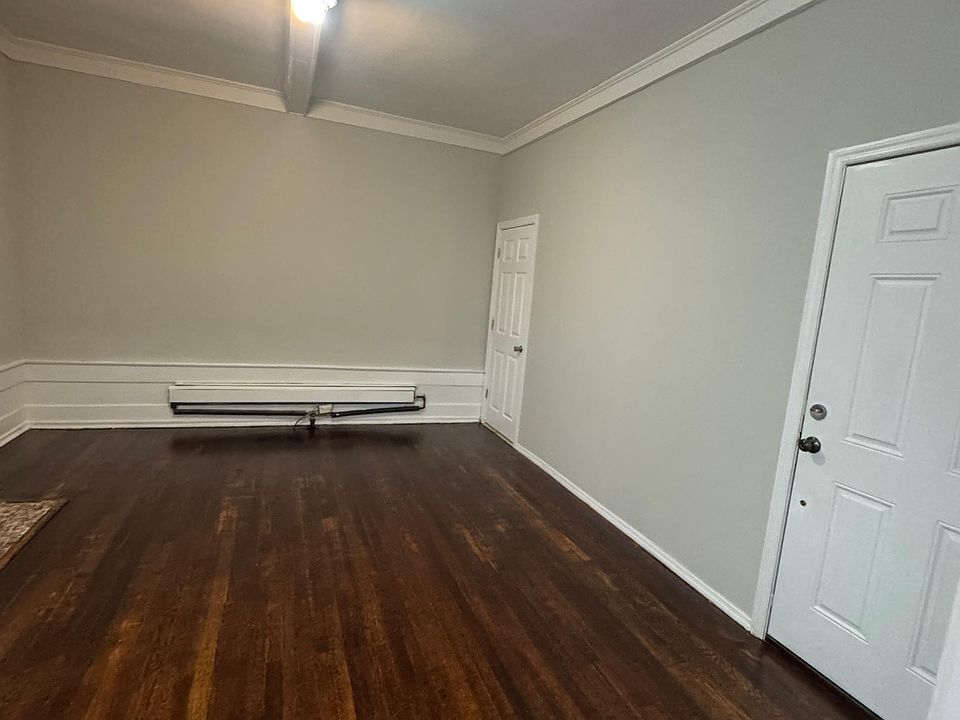 2nd image of 1128 Dickens St Floor 1