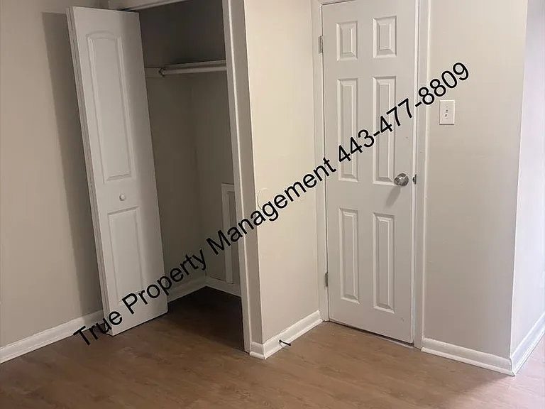 305 S Calhoun St — Photo 8