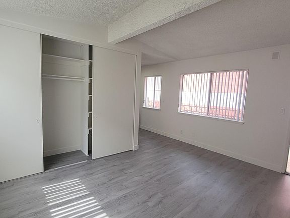 4th image of 26 Paloma Ave APT 4