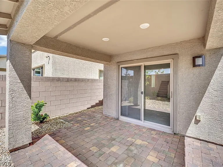7805 Bethel Heights Ln — Photo 12