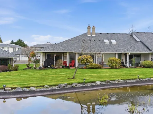 330 Dogwood St N #207, Parksville, BC V9P 1P8