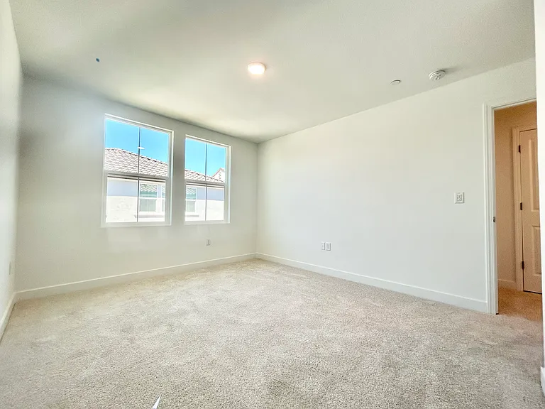 339 Glass Beach Dr — Photo 16