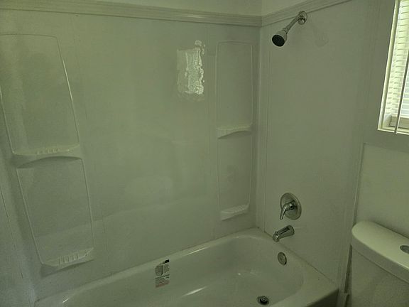 5th image of 2826 Oak Forest Dr