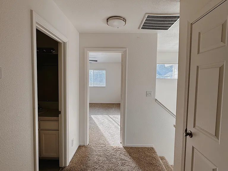 480 Posada Way — Photo 6