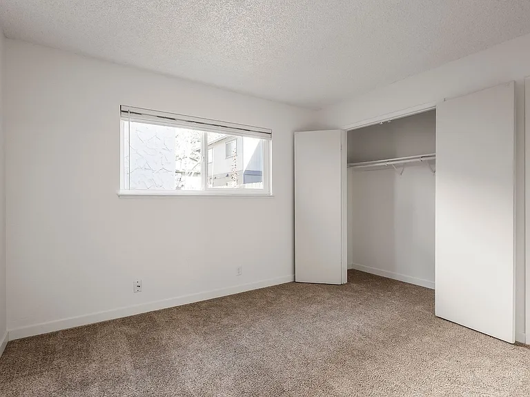 Sheridan Square Apartments — Photo 105
