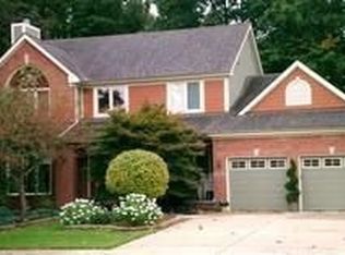 1403 Woodbridge Ln, Wixom, MI
