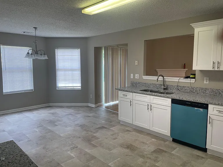 6350 Klondike River Rd — Photo 11