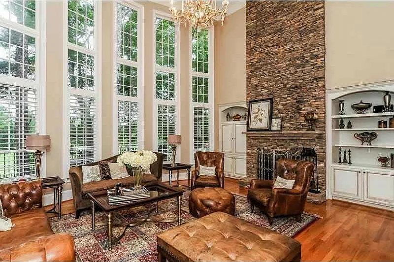 5 bed, $5,000 — Photo 2