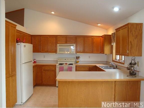 2nd image of 3899 Shannon Dr