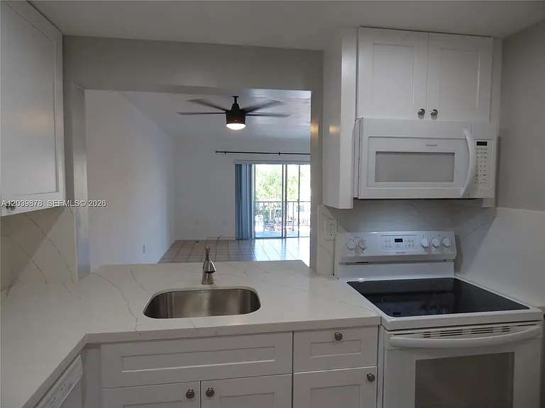 9631 SW 77th Ave #207C — Photo 4