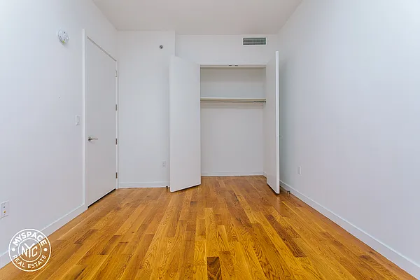 Rented by MySpaceNYC | media 7