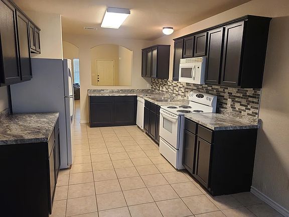 3rd image of 3519 Paloma Ridge Dr