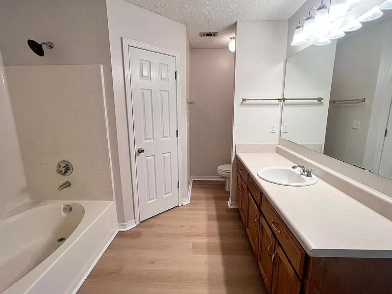 5721 Bronco Pl — Photo 6