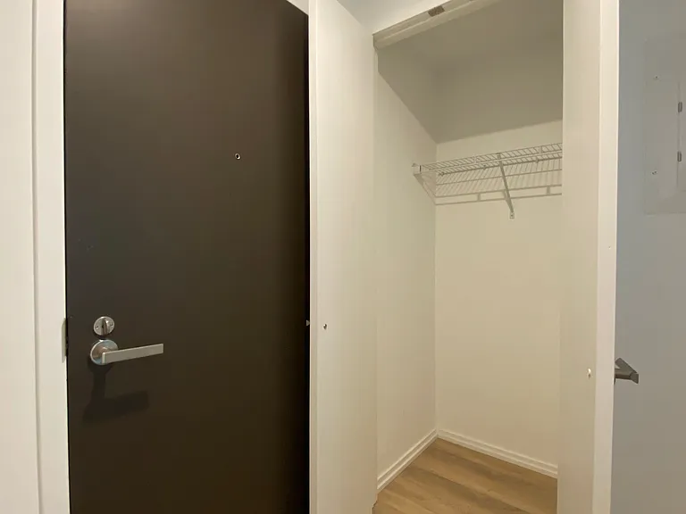 197 Yonge St #1207 — Photo 14