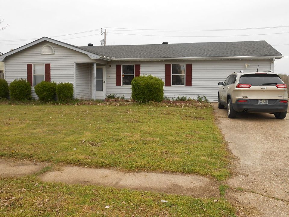 1st image of 861 Saint Anne Ln