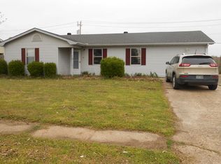 861 Saint Anne Ln, New Madrid, MO 63869