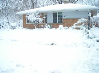 424 Crescent Dr, Wheeling, IL 60090