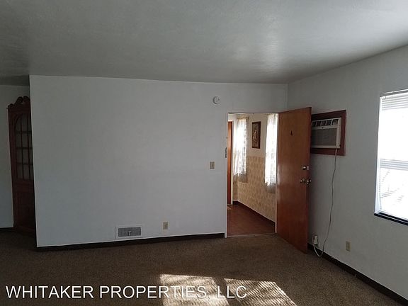 4th image of 601 Hadley Ave APT 4