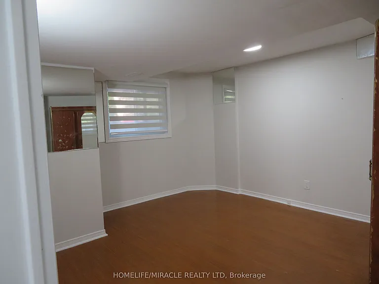 10 Pine Bough Mnr — Photo 19