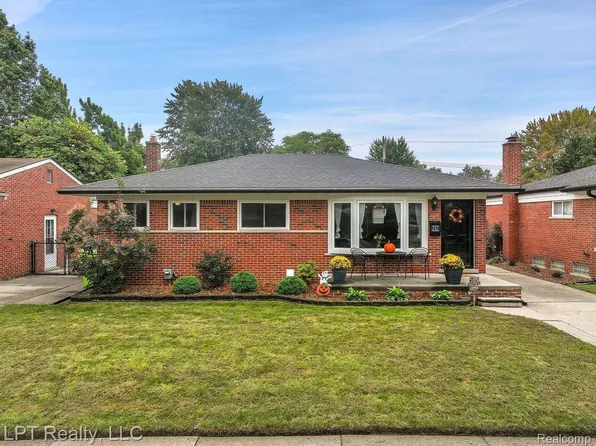 1374 Fontaine Ave, Madison Heights, MI 48071