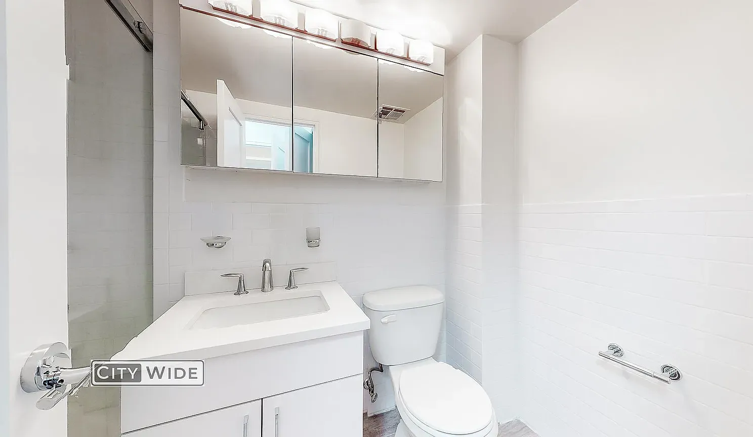 145 East 16th Street — Photo 4