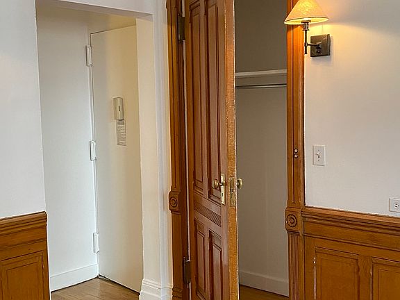 2nd image of 14 E 71st St #3
