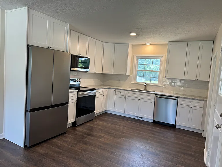 3939 Lewiston Rd — Photo 8