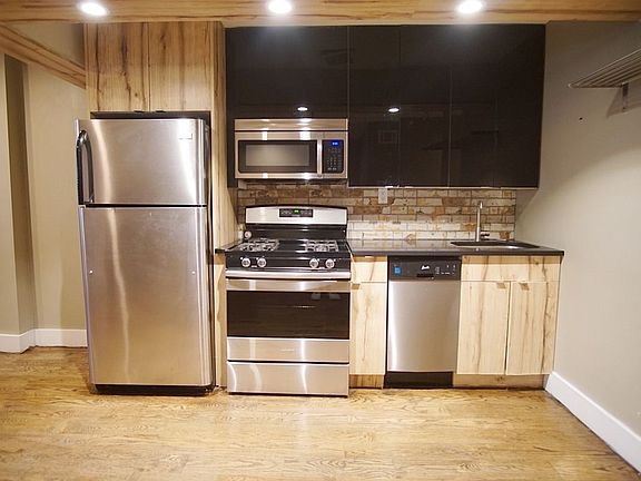 4th image of 1197 Greene Ave #1