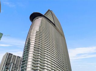 300 Biscayne Boulevard Way #4203E, Miami, FL 33131