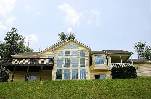 2nd image of 116 Laverne Dr