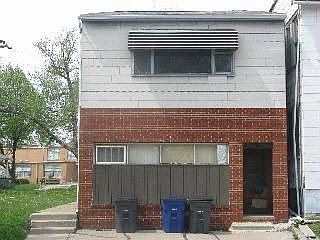 2nd image of 2138 Broadway St