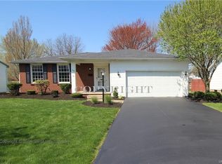 308 Sprucewood Ter, Williamsville, NY 14221