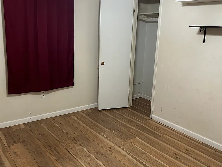1215 Georgia St — Photo 9