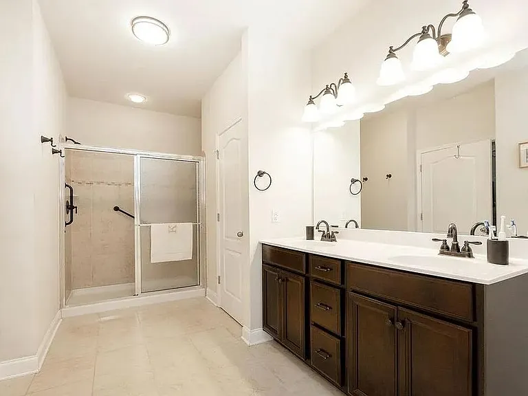 200 Gaston Ln — Photo 11