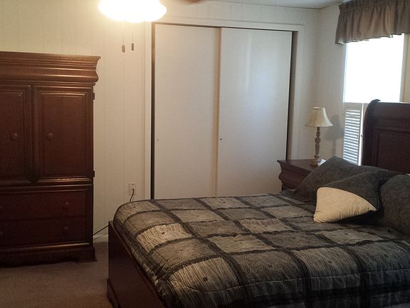 2nd image of 220 E Main St