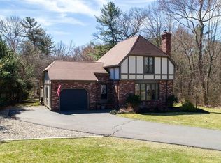 955 King St, Raynham, MA 02767